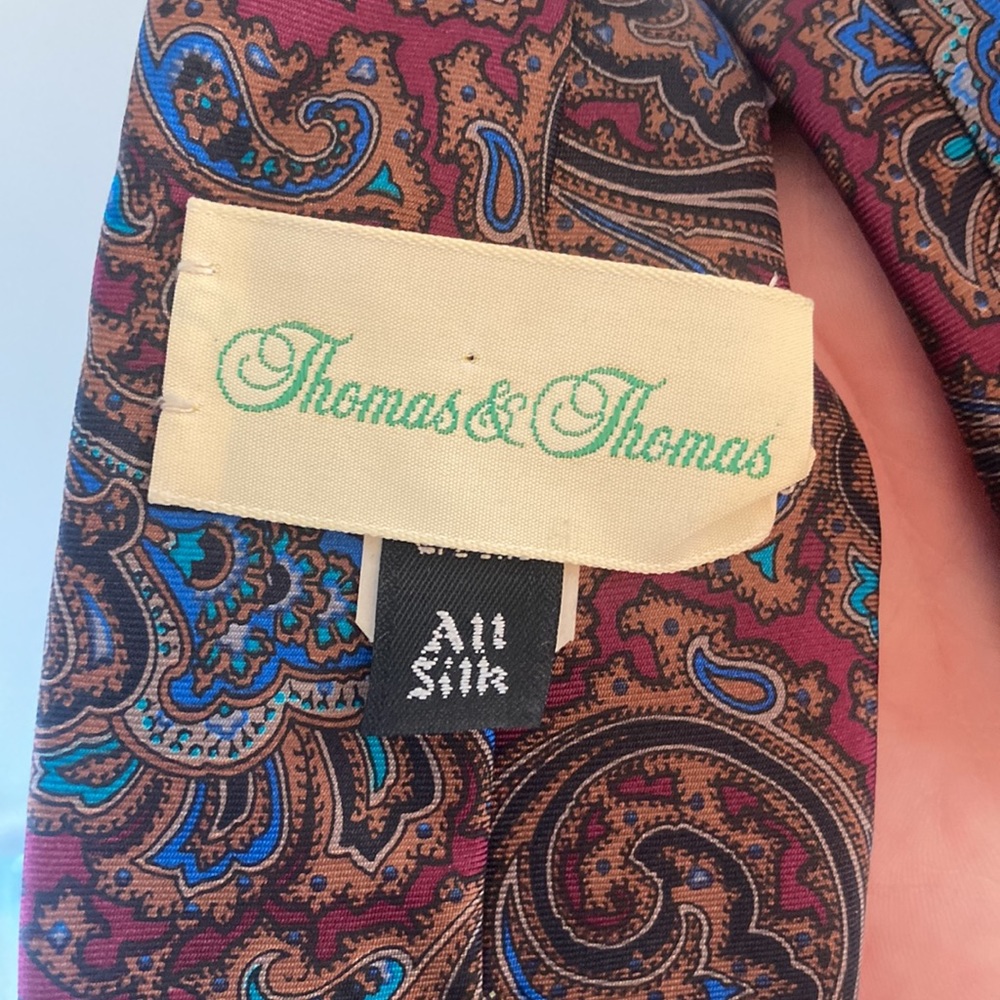 Thomas & Thomas Paisley Silk Tie View 3